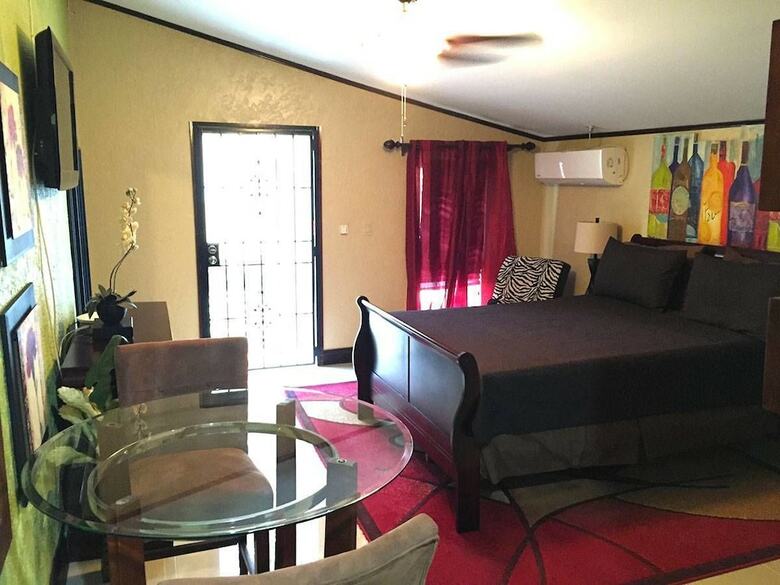 Apartamentos Brownstone Marlin Drive