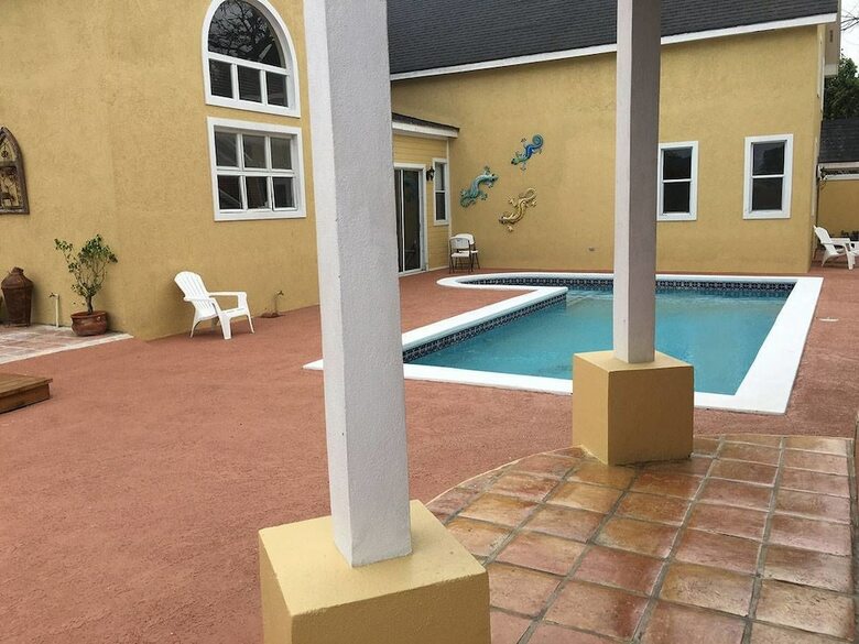 Apartamentos Brownstone Marlin Drive