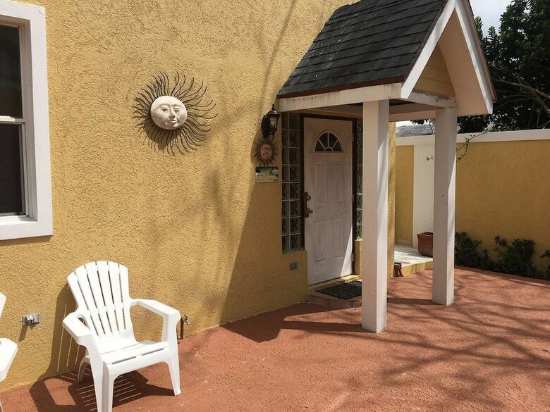 Apartamentos Brownstone Marlin Drive