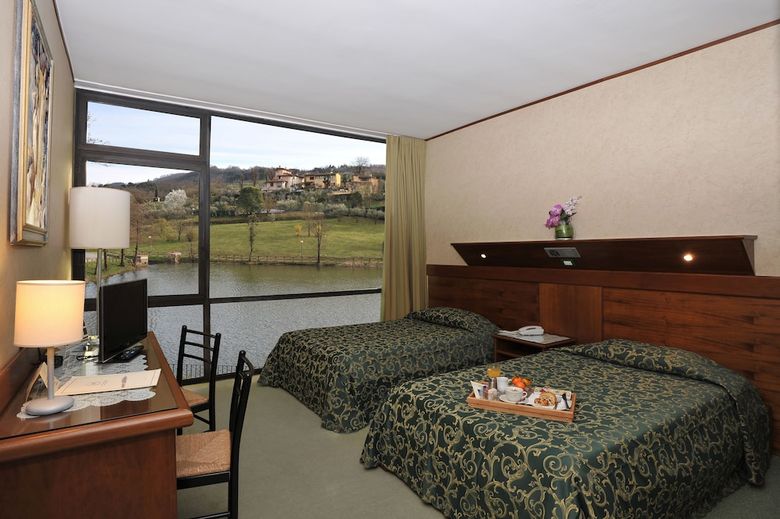 Hotel Lago Verde