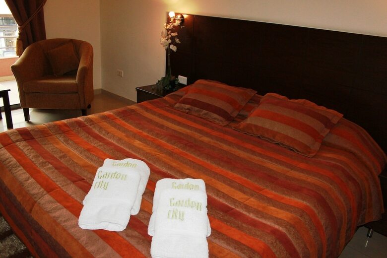 Apartamentos Garden City Residence