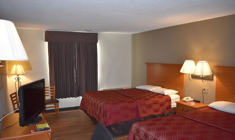 Hotel Skybridge Inn & Suites