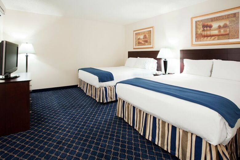 Holiday Inn Express Hotel & Suites Torrington