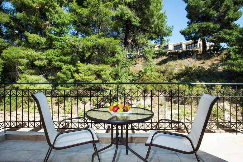 Akritas Ef Zin Villas & Suites
