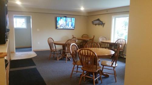 Motel Lakeshore Inn & Suites