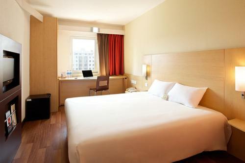 Hotel Ibis Anshan Shengli Square