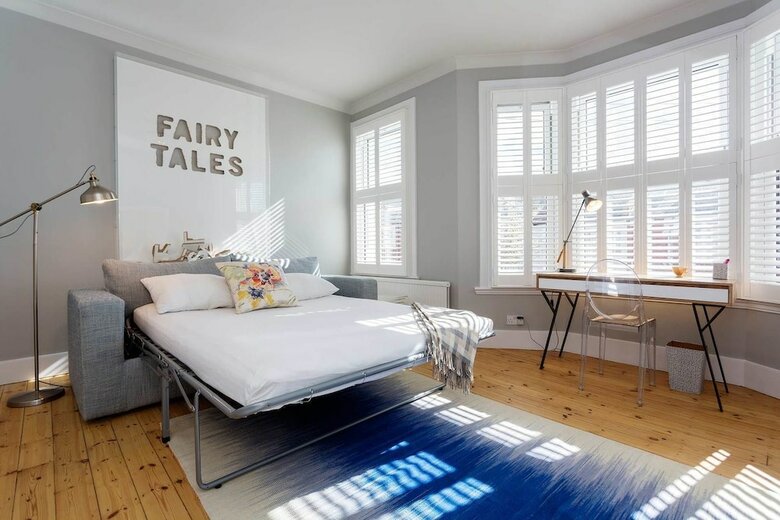 Veeve - Clapham Fairytale