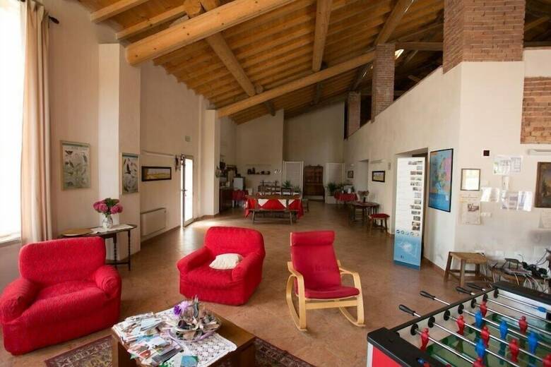 Hostal Ostello Breda