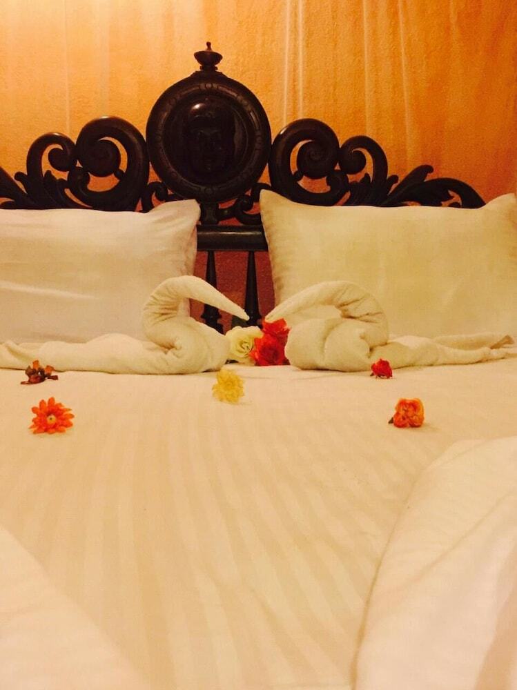 Hotel Hareesha Holiday Resort
