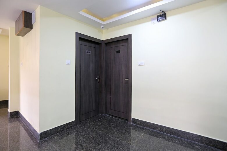 Oyo 6709 Hotel L N International