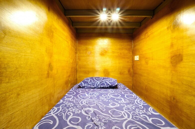 Hostal Kabin Kapsul Kayu Jati I - Hostel