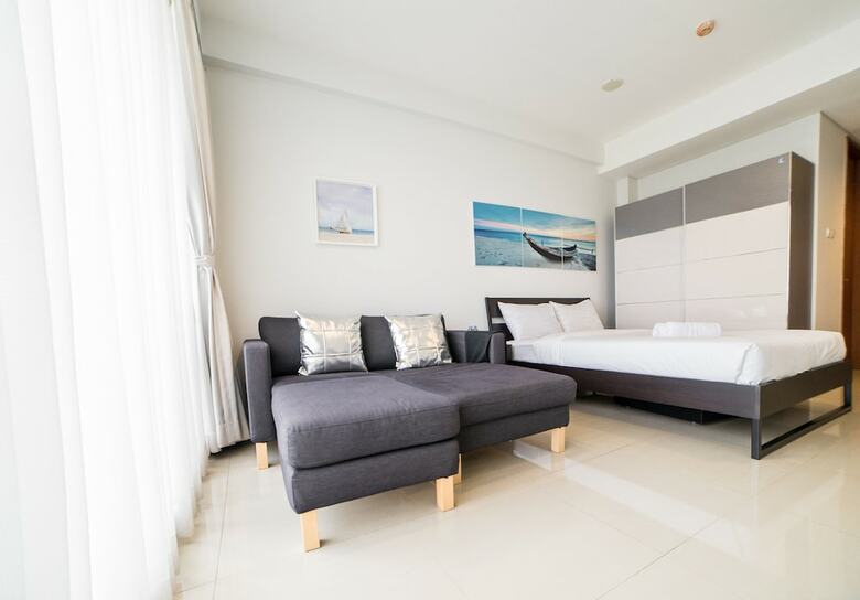 Mountain View Studio @ Dago Suites Apartment With Balcony