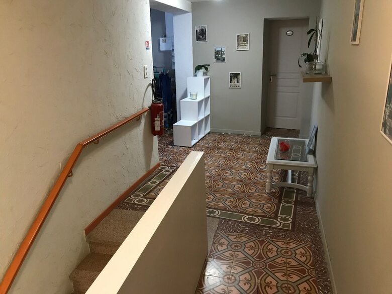 Hotel Le Caf� Des Fleurs Chambres D'h�tes
