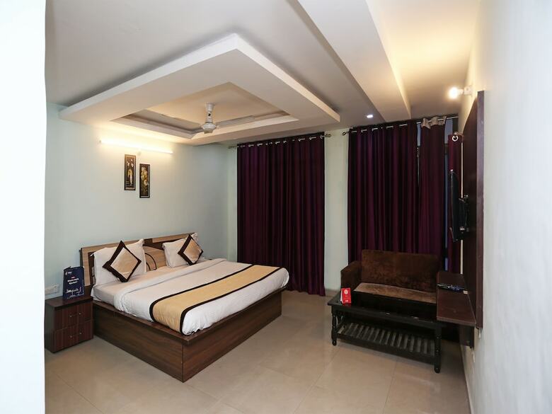 Hotel Oyo 18648 Raj Inn