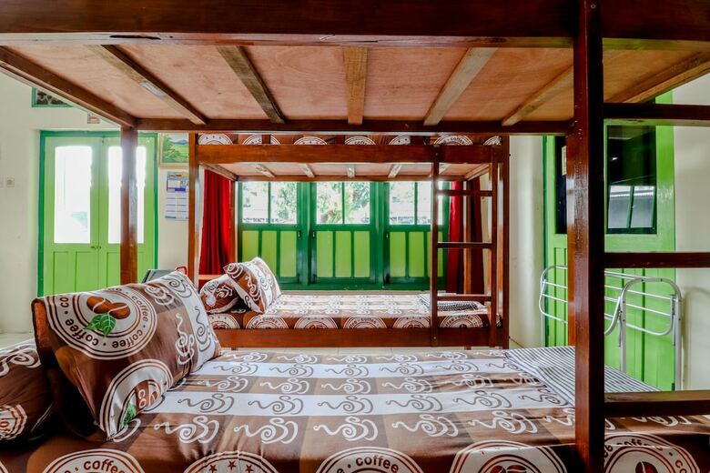 Hostal Bahagia Sederhana Home Stay - Hostel