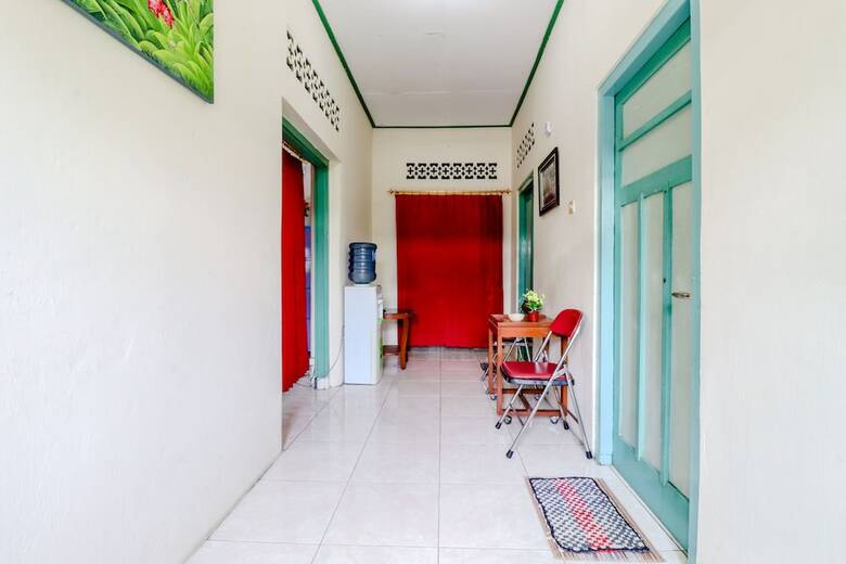 Hostal Bahagia Sederhana Home Stay - Hostel