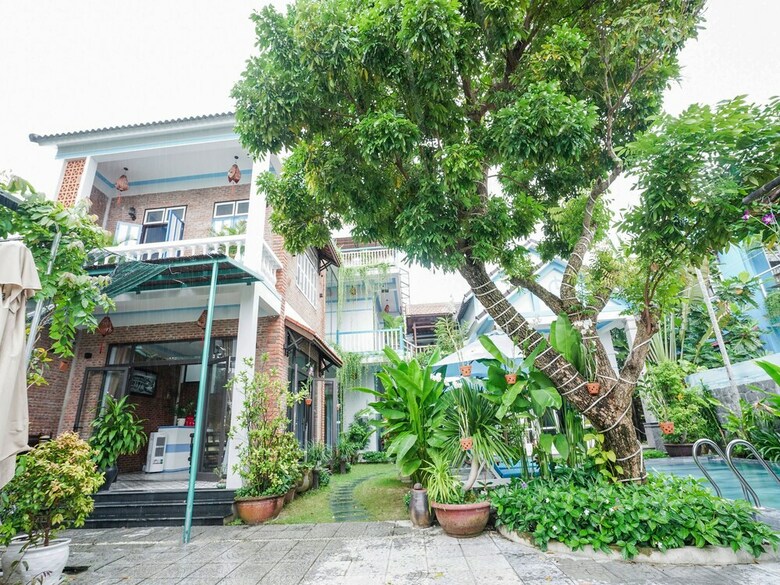Hotel An Bang River Lake Villa