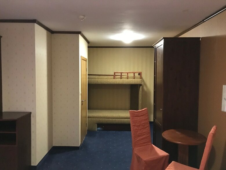 Hotel Friends