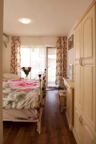 Relax Hotel
