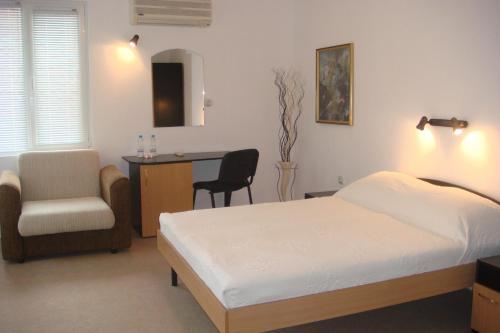 Kavaler Hotel