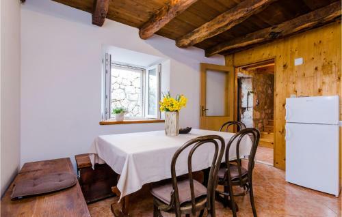Three-bedroom Holiday Home In Brotnice