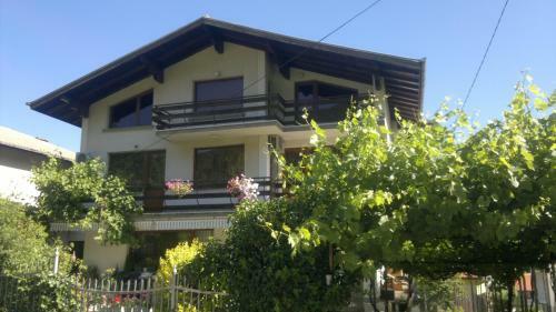 Hostal Slavina Guest House