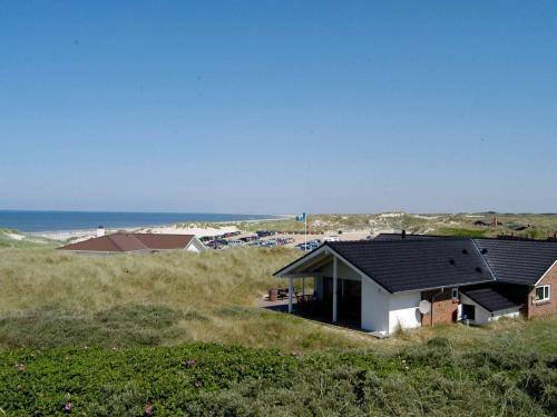 Four-bedroom Holiday Home In Henne 1