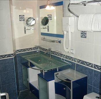 California Hotel