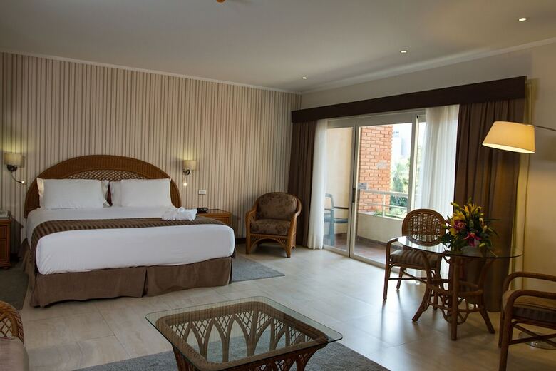 Camino Real Hotel