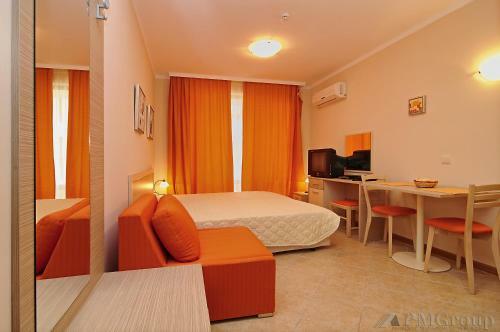 Aparthotel Pmg Royal Sun Apartments