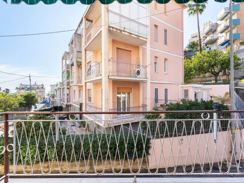 Attractive Apartment In Sanremo With Balcony