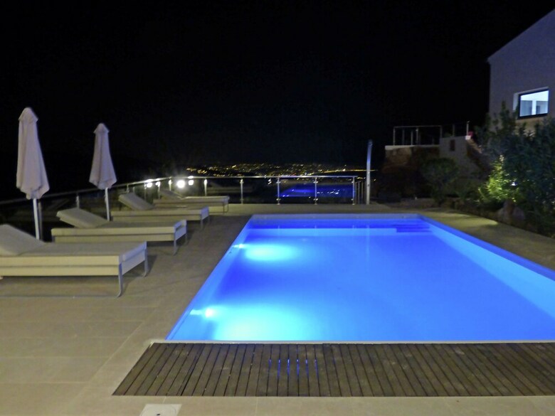 Uxurious Villa In Fr�jus With Heated Pool & Panoramic View