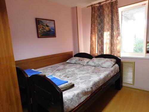 Hostal Chaika Guest House