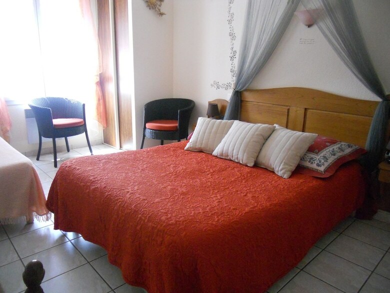 Hotel Chez Louis - Chambres D'h�tes