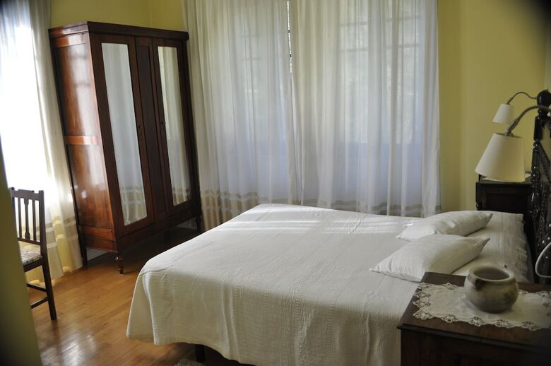 Hostal Albergue Tur�stico Alvarella