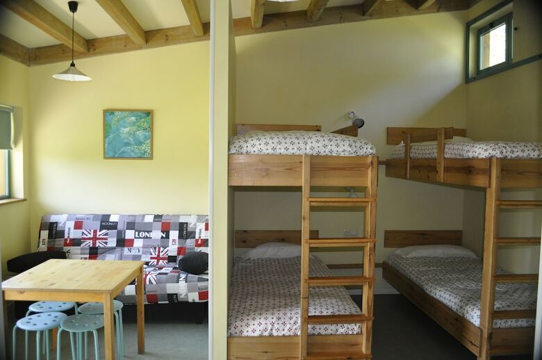 Hostal Albergue Tur�stico Alvarella