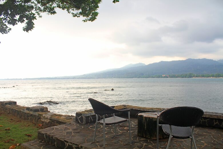Bed & Breakfast Mutiara Carita Cottages