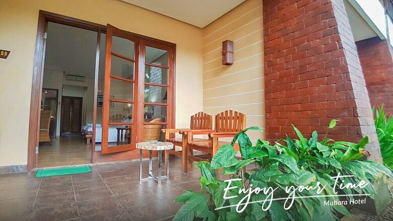 Bed & Breakfast Mutiara Carita Cottages