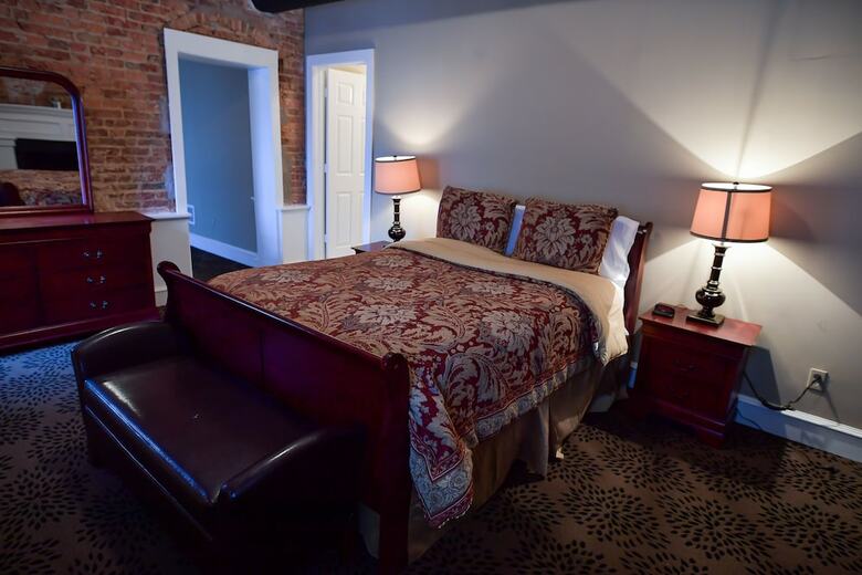 Posada The Chester Publick House Restaurant And Inn