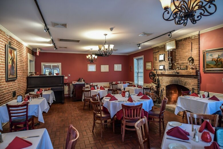 Posada The Chester Publick House Restaurant And Inn