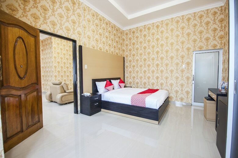 Capital O 540 Esther Hotel