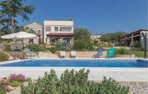 Four-bedroom Holiday Home In Jural