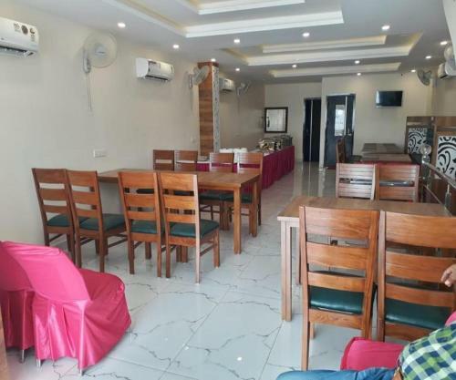 Wisteria Hotel And Restaurant