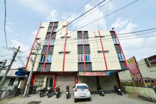 Hotel Oyo 17316 Radika Residency