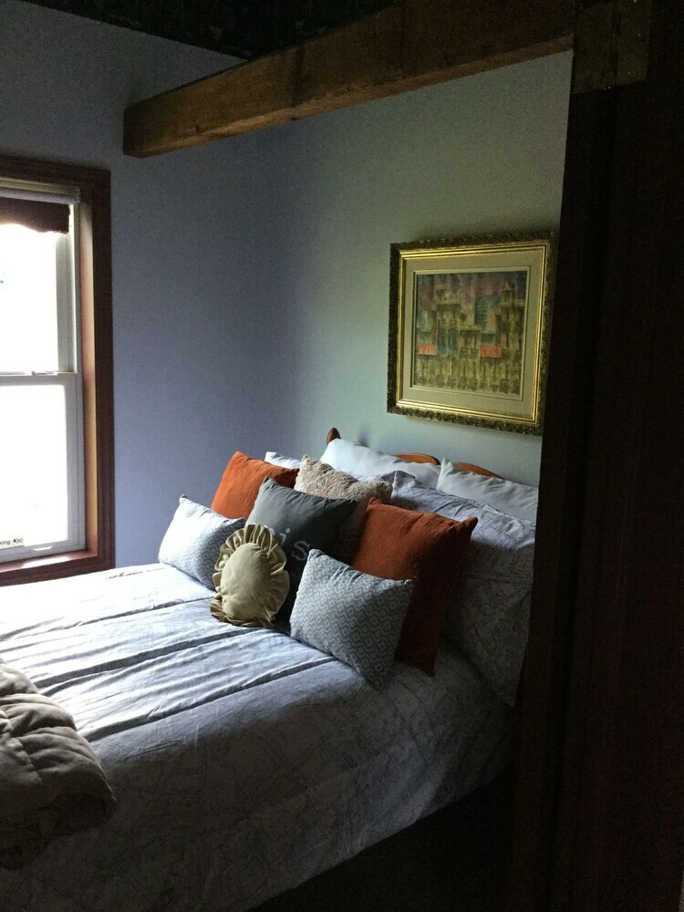 Pemberley House Bed And Breakfast