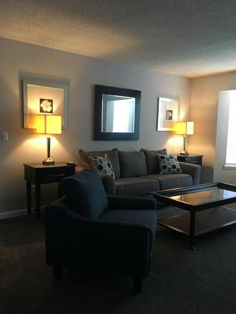 Aparthotel Ambassador Inn And Suites