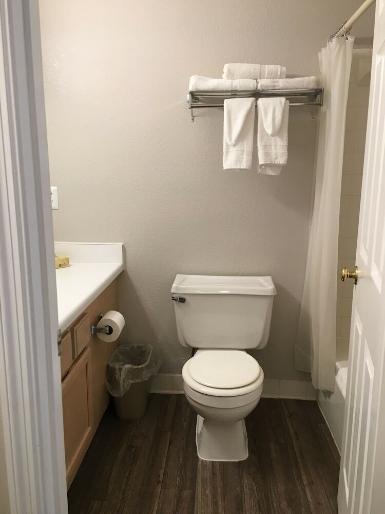 Aparthotel Ambassador Inn And Suites