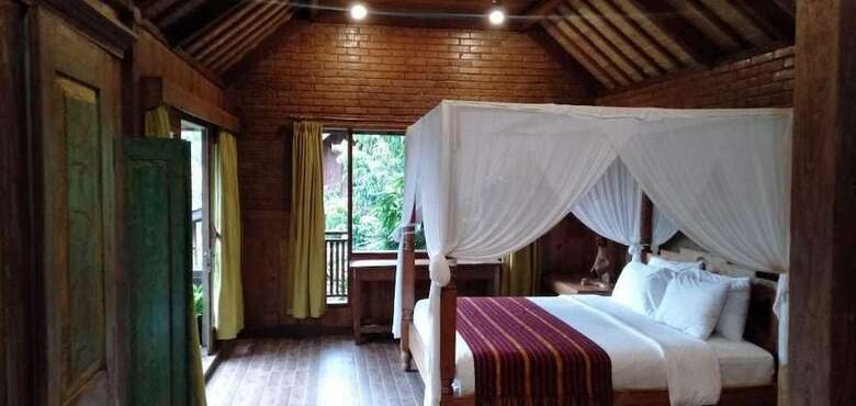 Bed & Breakfast Jatiwangi Villa