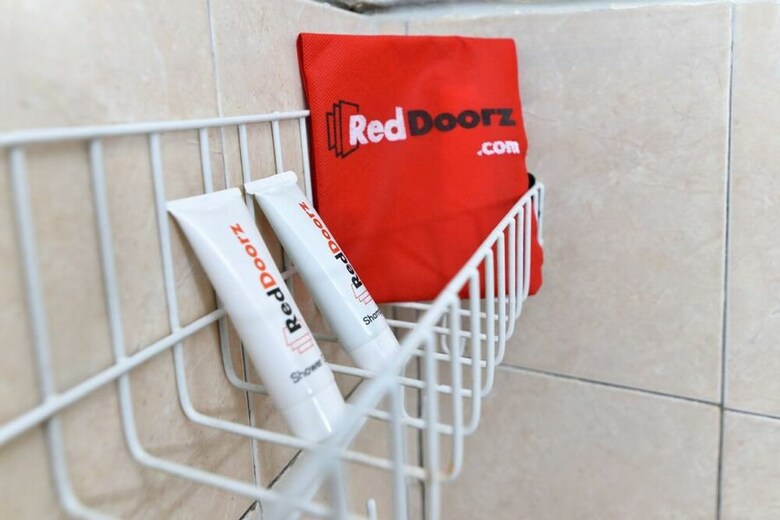 Hotel Reddoorz Near Teuku Umar Barat