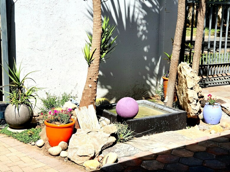 Hotel 51 On Church Guesthouse